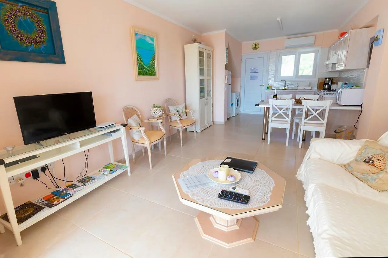 Mariliz Daire Larnaca