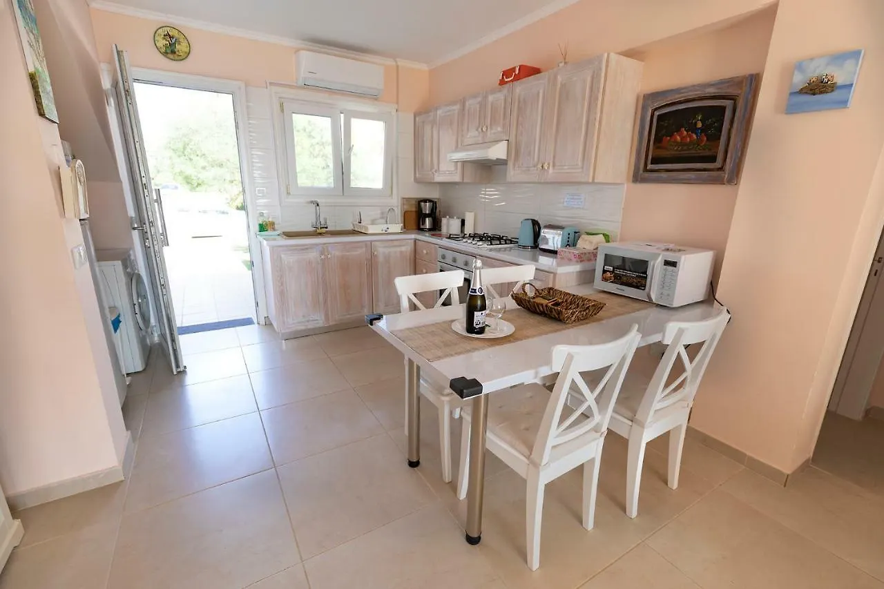 Mariliz Daire Larnaca Kıbrıs